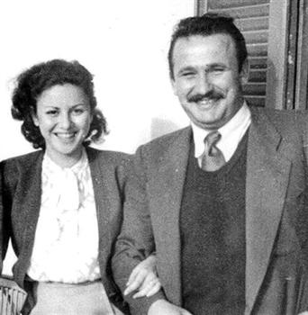 رف على سيارة المخرج عز الدين ذو الفقار زوج فاتن حمامة