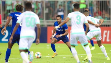 الأهلي ضد الهلال