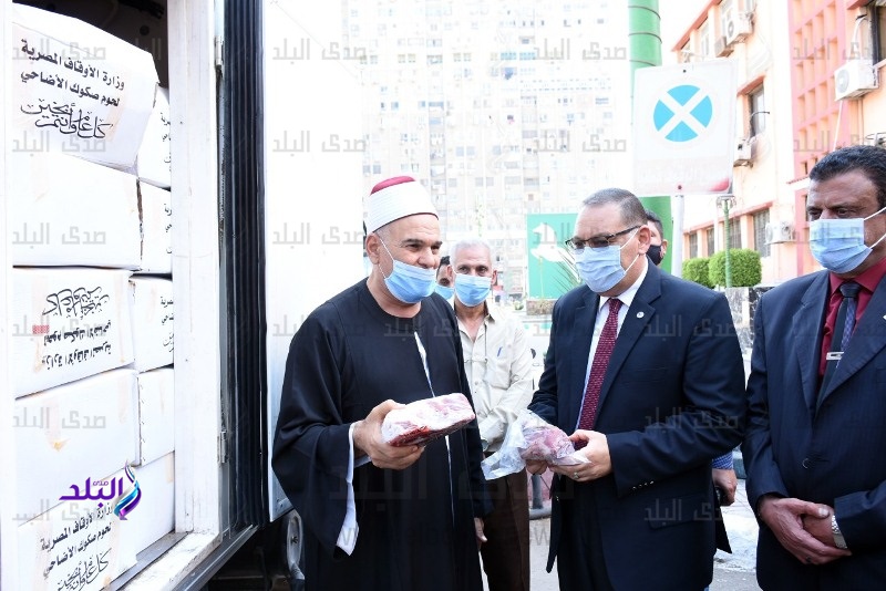 أوقاف الشرقية توزع 3 أطنان لحوم أضاحي
