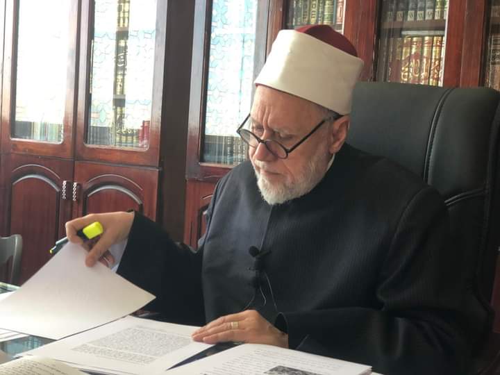 الدكتور محمد محمد مهنا الأستاذ بجامعة الأزهر