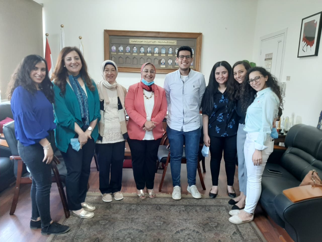  طلاب بتجارة عين شمس