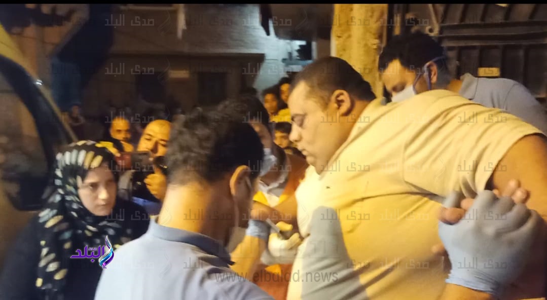 شاهد لحظة نقل مصاب السمنة لعلاجه بعد قرار الرئيس