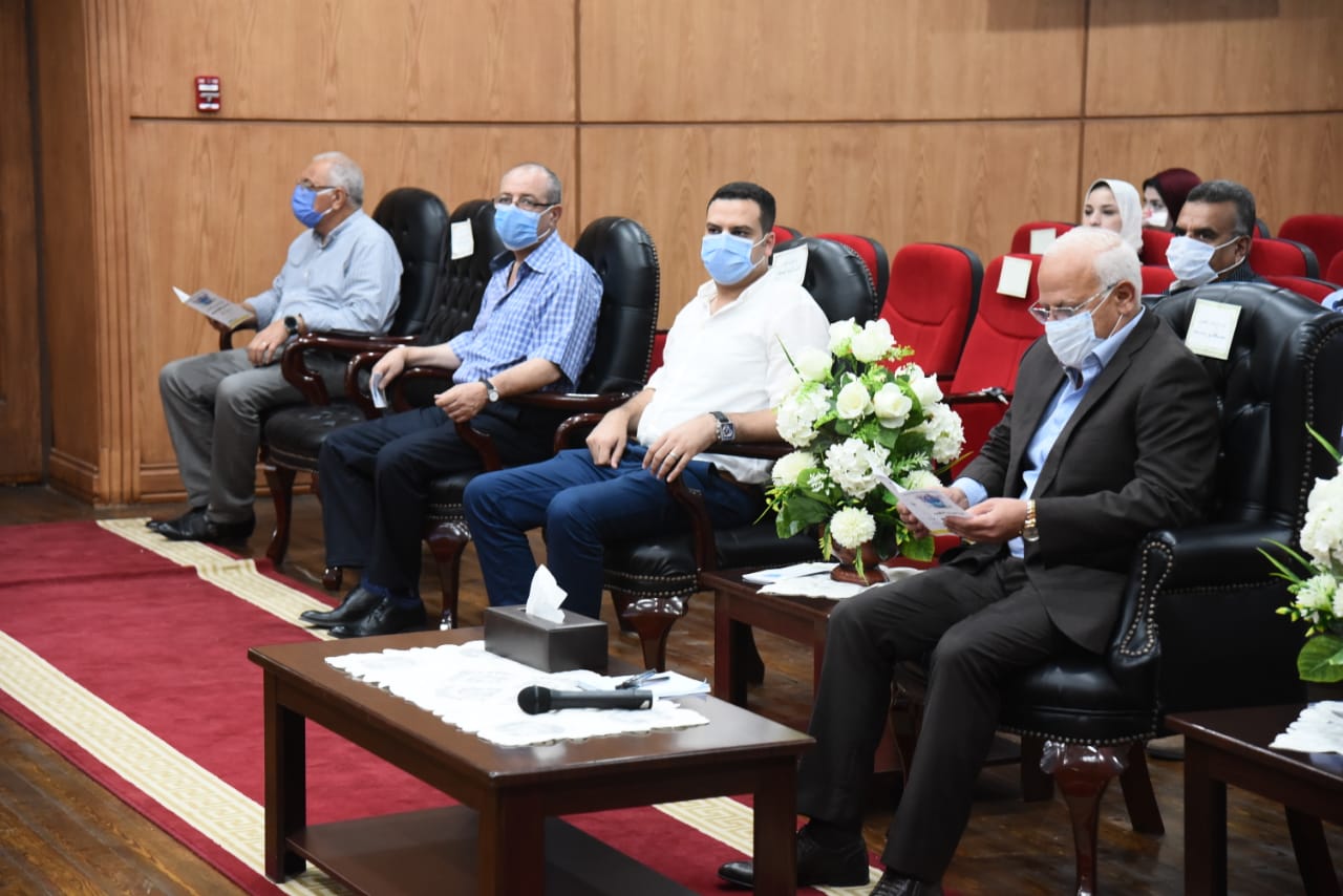  لقاء المحافظ الموسع بالشباب 