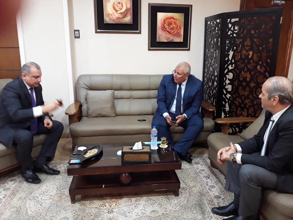 محافظ الوادي الجديد : تطوير المناطق العشوائية