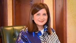 السفيرة نبيلة مكرم