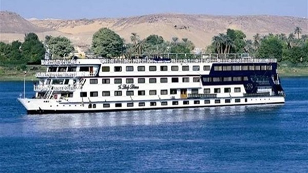 فنادق عائمة 