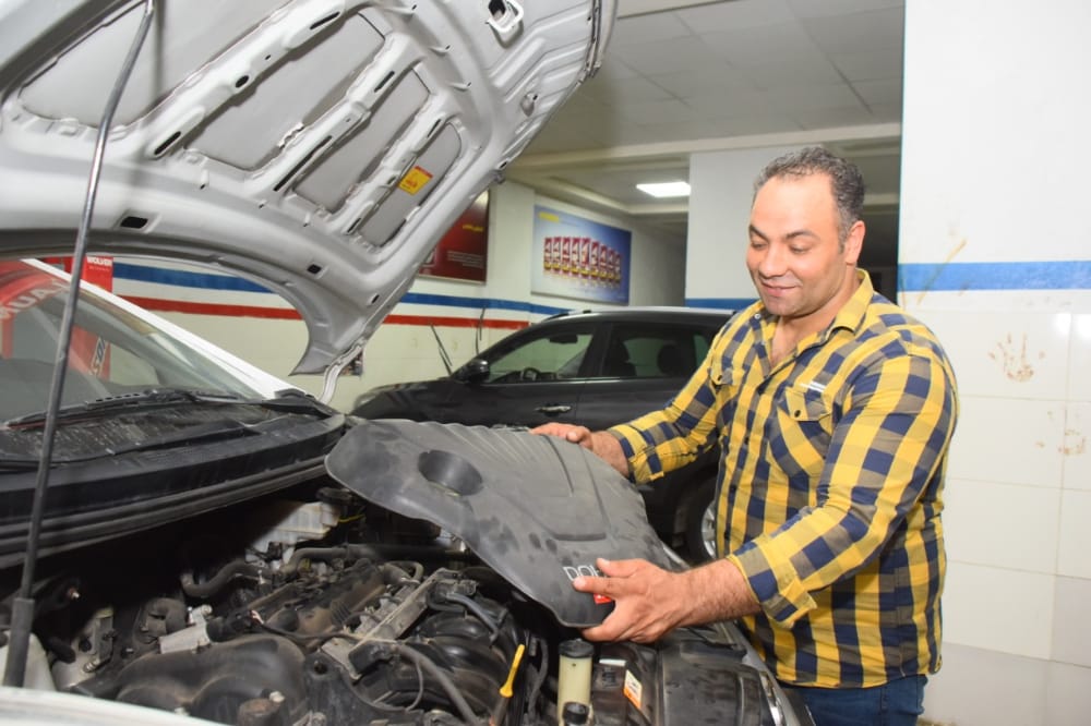  أشهر خبير سيارات على اليوتيوب يستعرض قصته