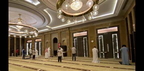 عودة المصلين الي المساجد في قطر