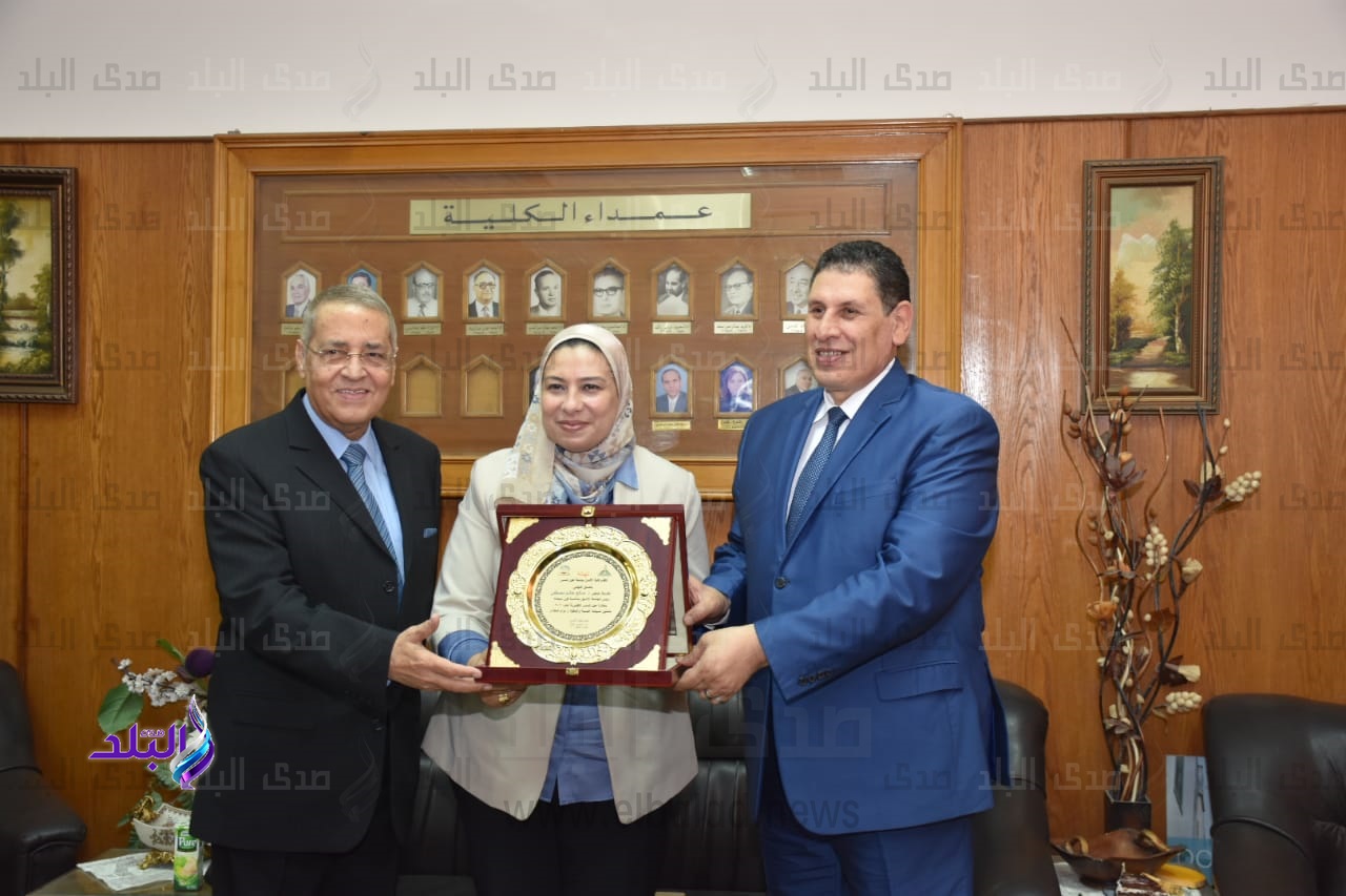 اثناء التكريم اثناء التكريم