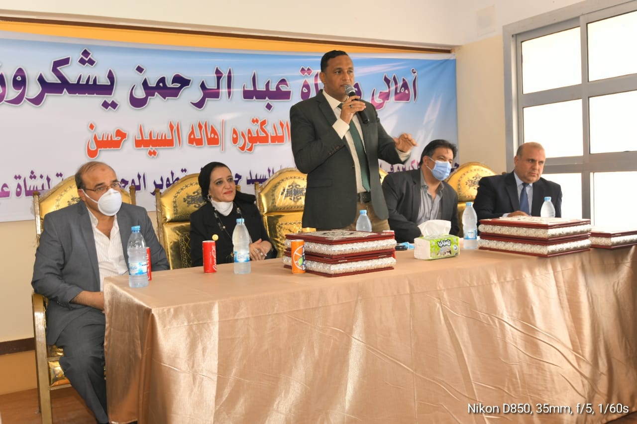 محافظ الدقهلية يفتتح المدرسة التجريبية للغات