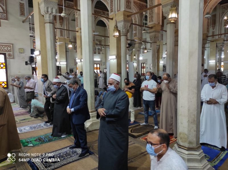محافظ المنيا يشيد بضوابط وزارة الأوقاف في صلاة الجمعة