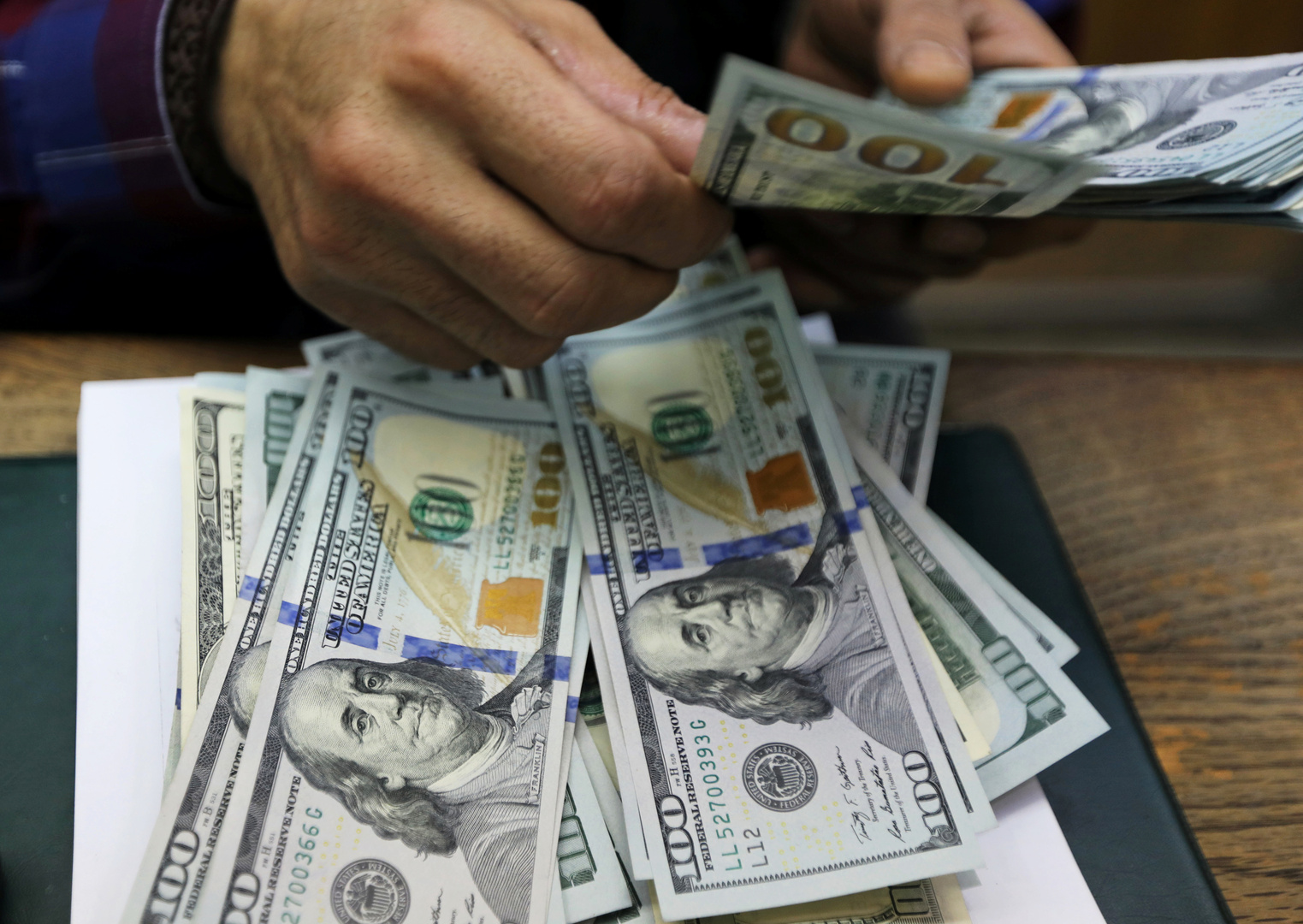 سعر الدولار