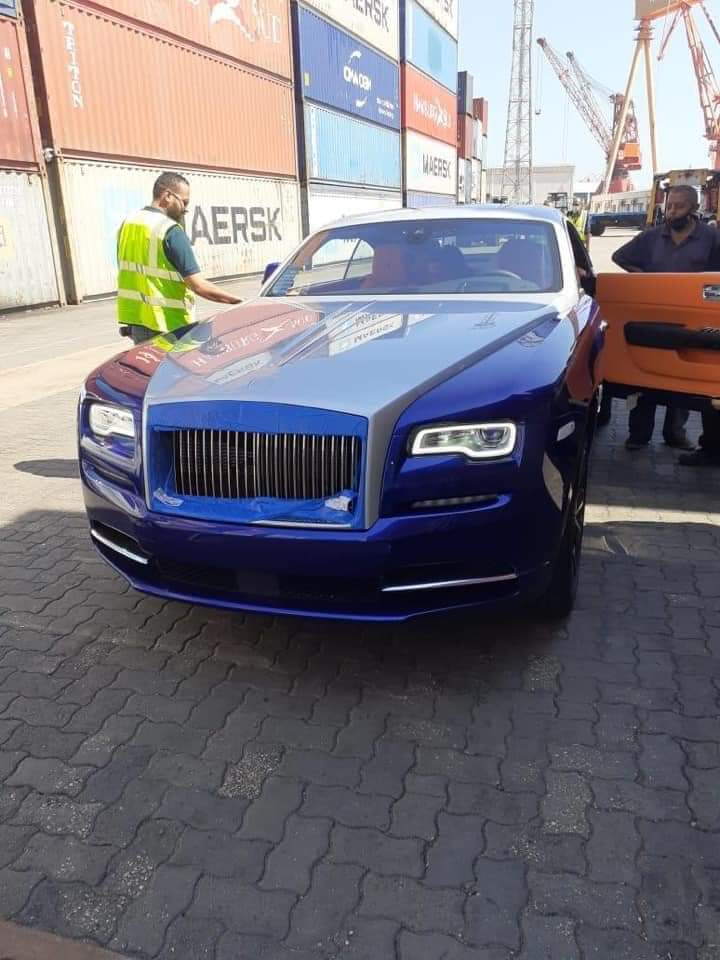 سيارة ياسمين صبري 