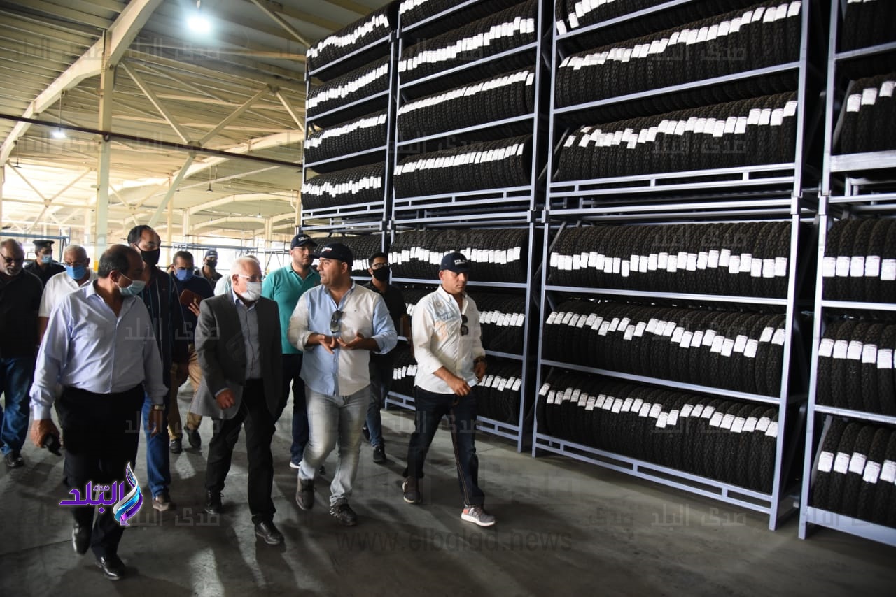 الغضبان يتفقد مصنع بيراميدز لإنتاج إطارات السيارات