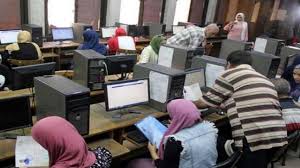 طلاب جامعات 