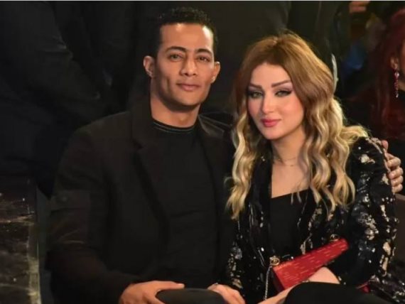 محمد رمضان وزوجته 