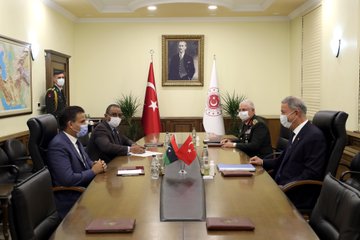 خلوصي اكار والنمروش