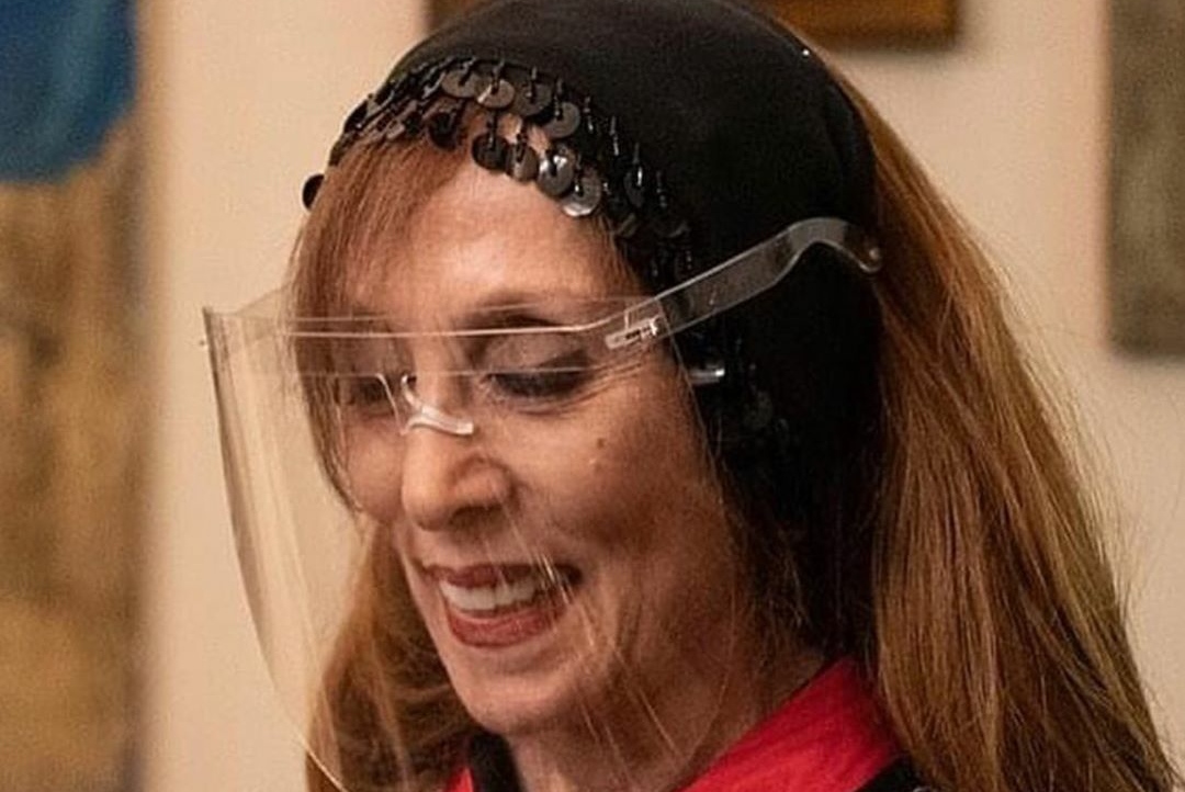 فيروز