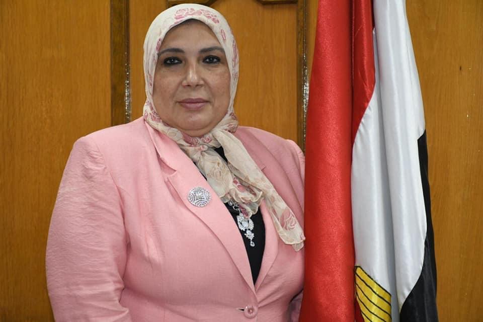  الدكتورة ماجدة هجرس رئيس جامعة قناة السويس