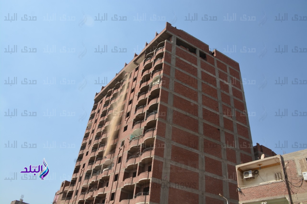 إزالة الأبراج المخالفة