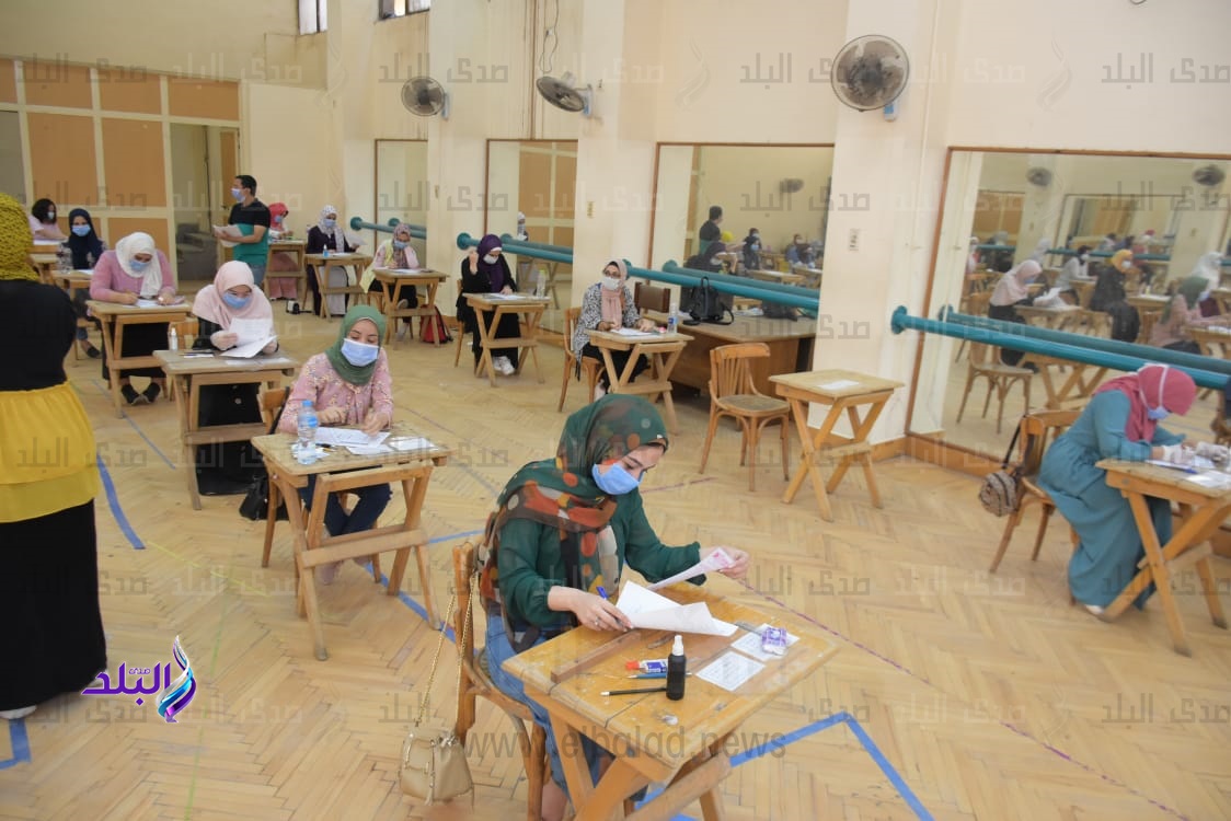 طلاب الجامعات