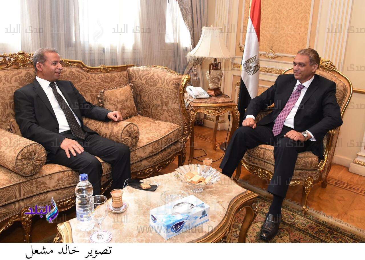 وزير المجالس النيابية والامين العام لمجلس الشيوخ