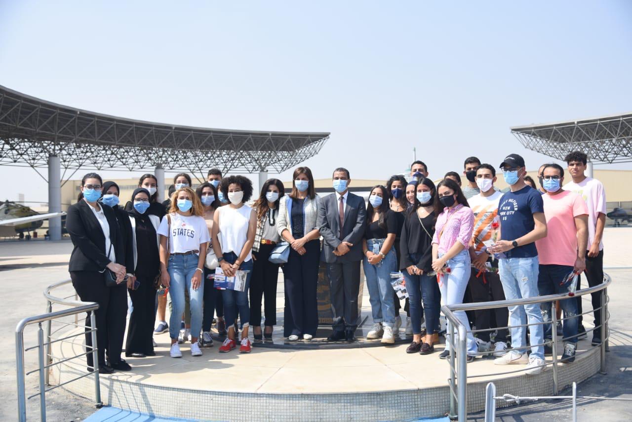 وفد وزارة الهجرة 