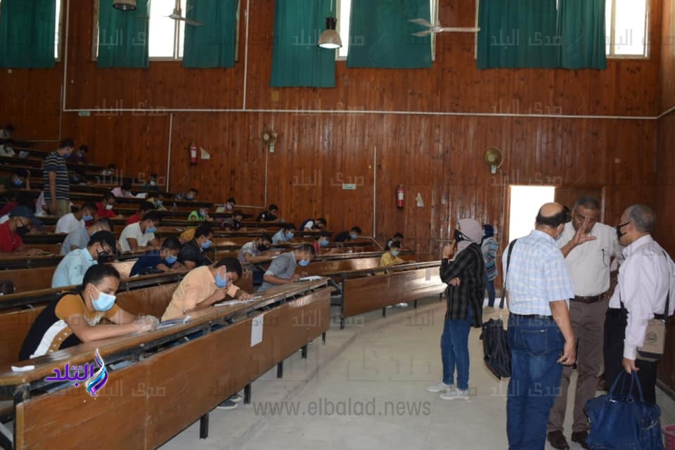 طلاب الجامعات