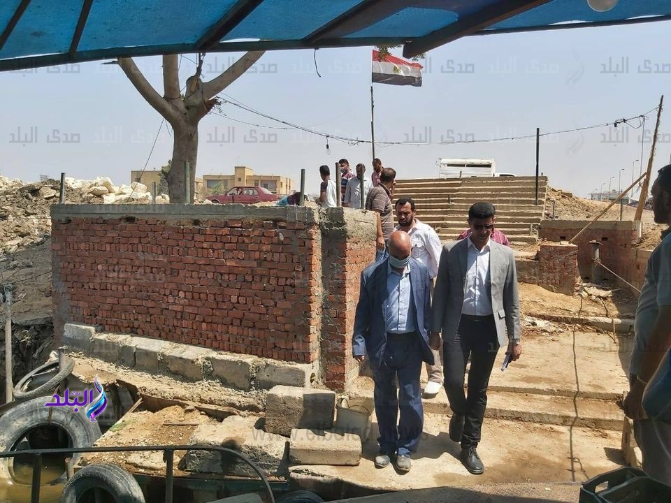 نائب محافظ القليوبية خلال الجولة 