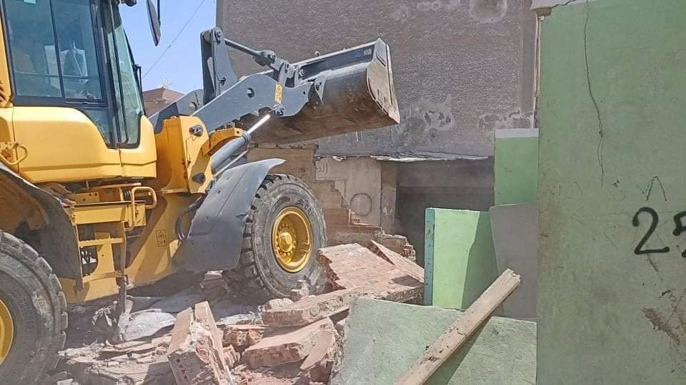 إزالة البناء المخالف
