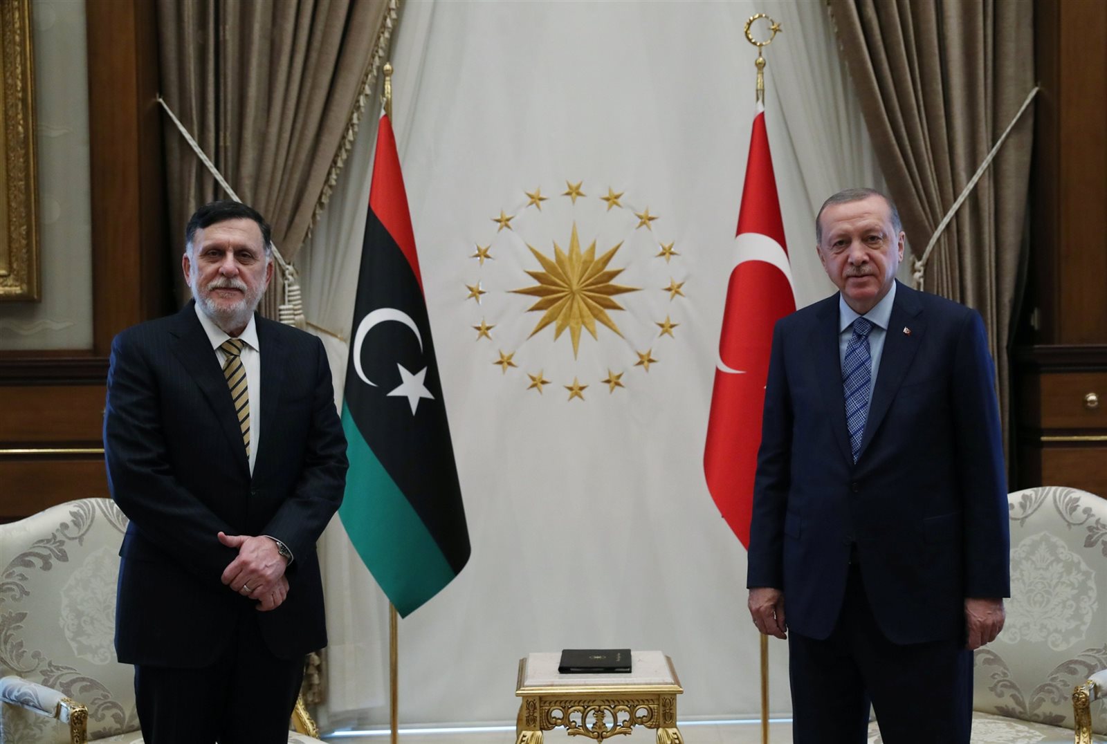 اردوغان يستقبل فايز السراج في اسطنبول