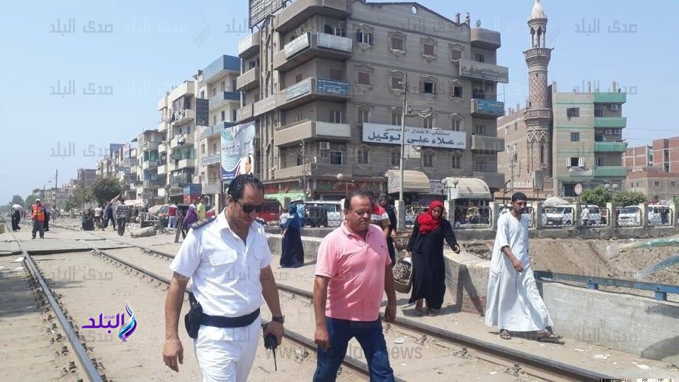 تحجيم الباعة الجائلين على السكة الحديد