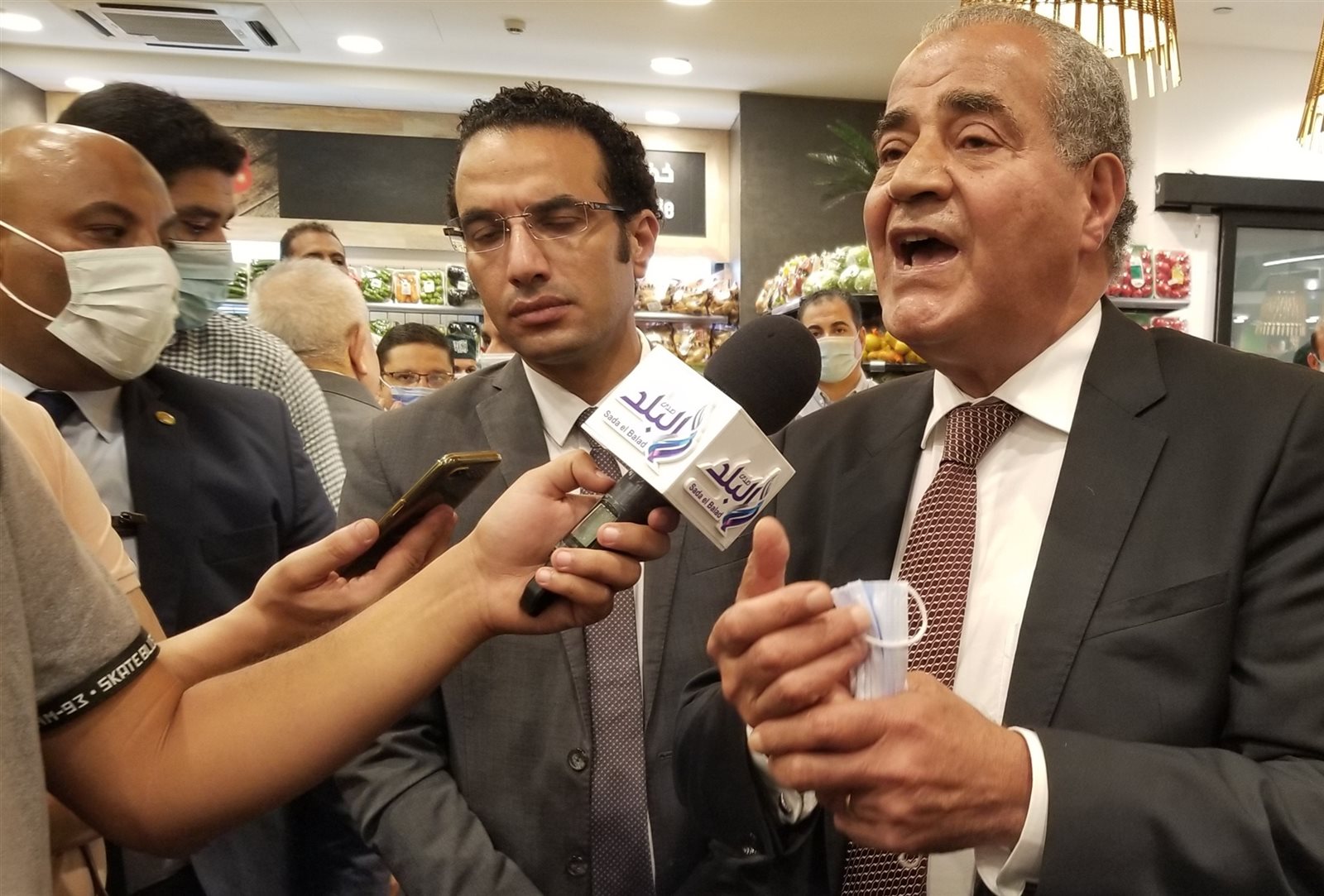 المصيلحىُ يفتتح أول منفذ لطرح السلع والمنتجات الغذائية