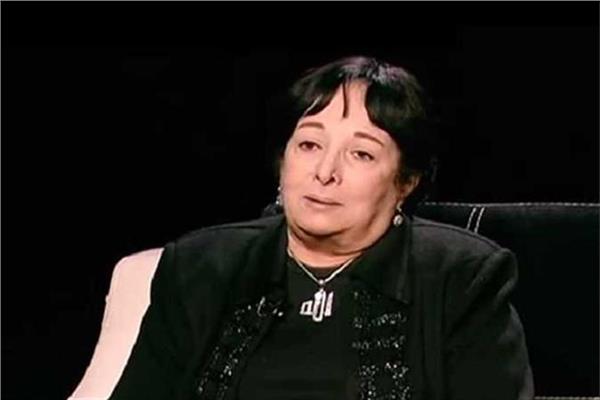 سميرة عبد العزيز
