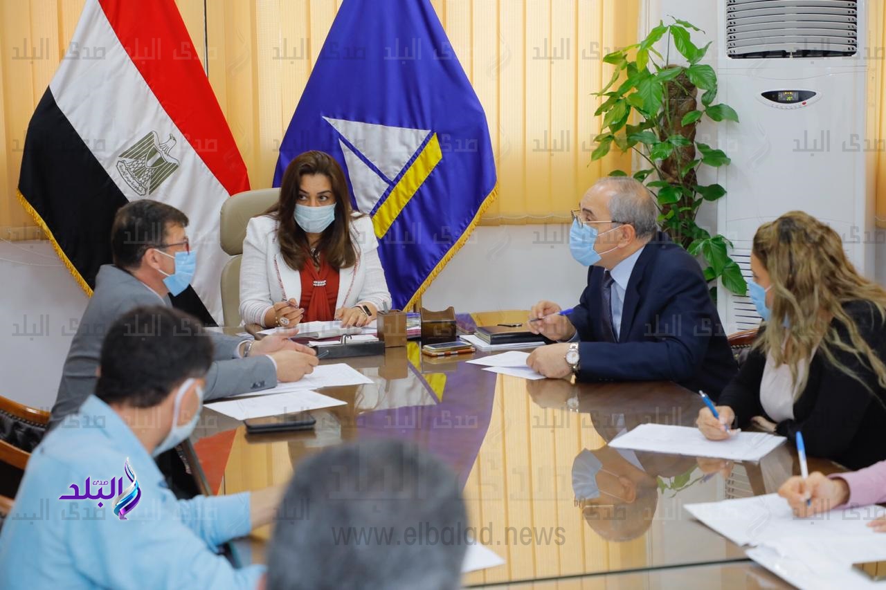 الدكتورة منال عوض محافظ دمياط