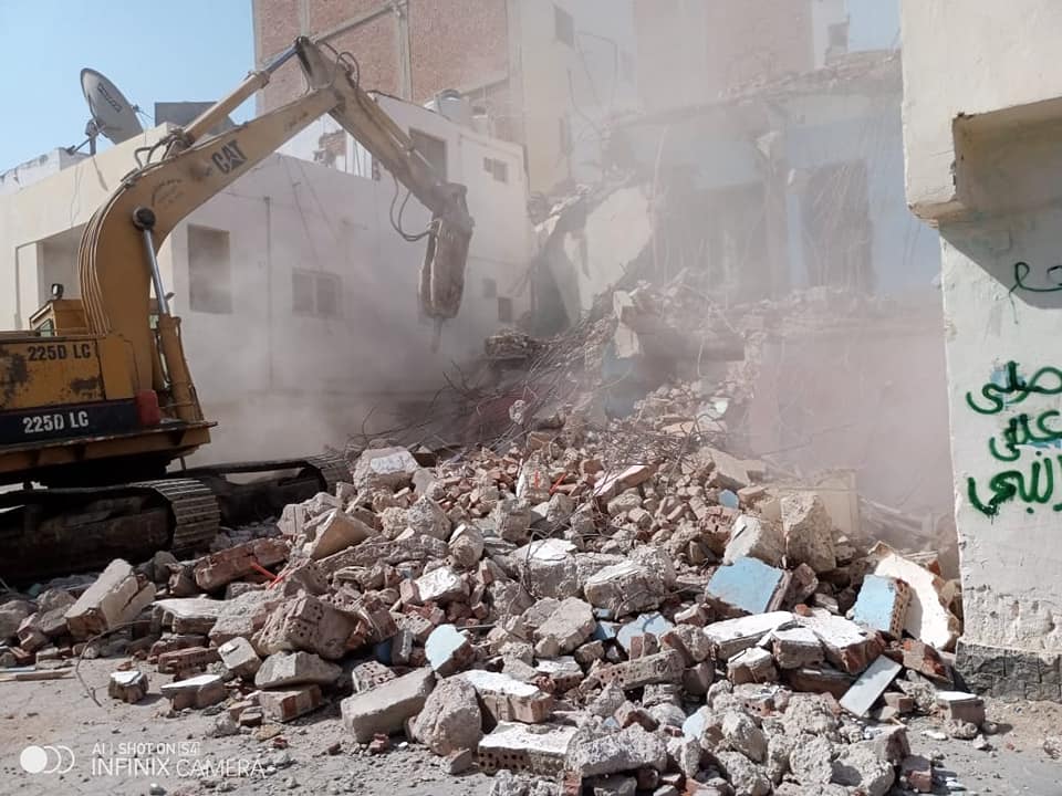 ازالة البناء المخالف 