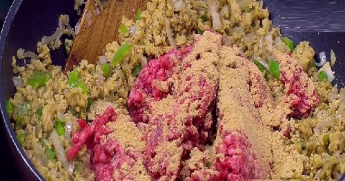 لزيادة الكمية.. طريقة عمل لحمة معصجة بالفلفل وفول الصويا