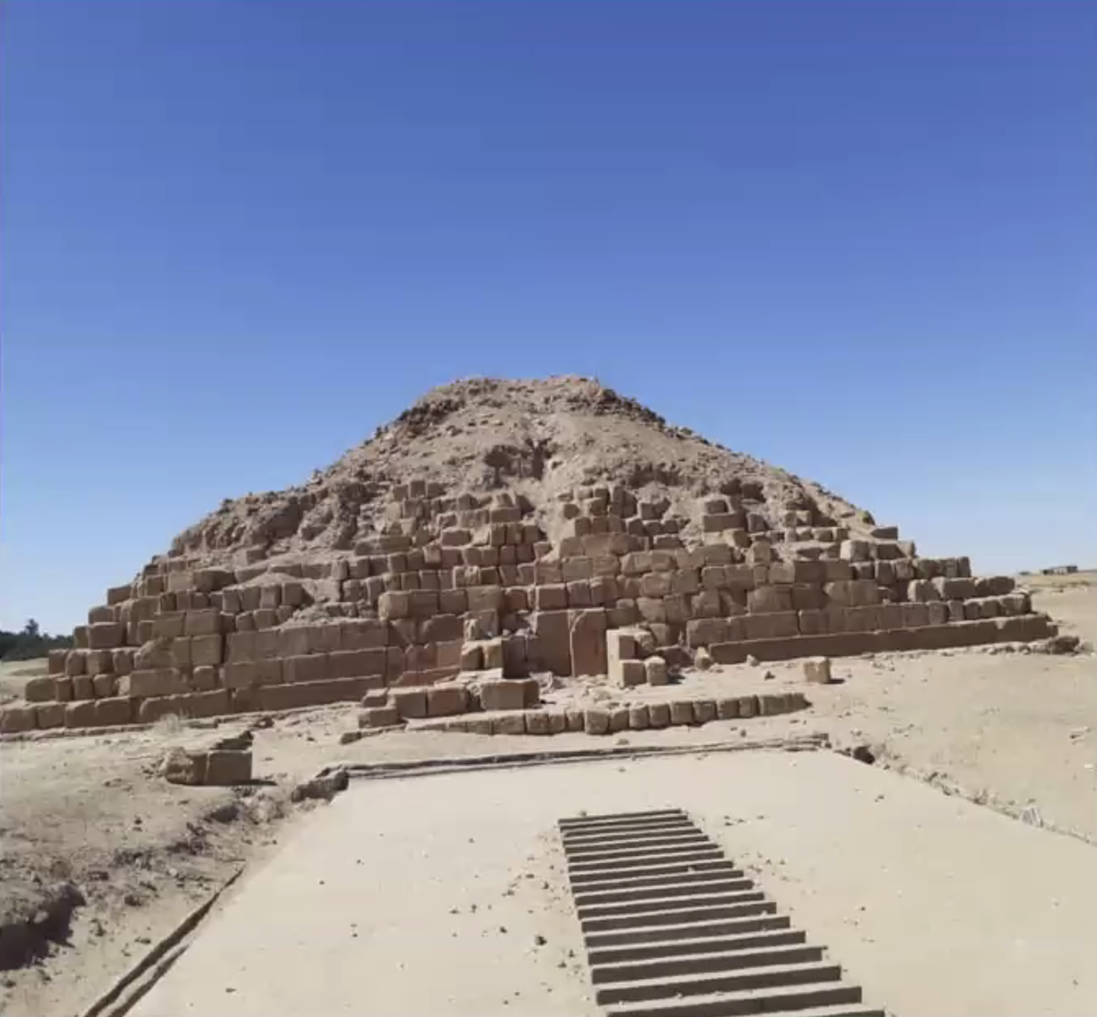أهرامات السودان 