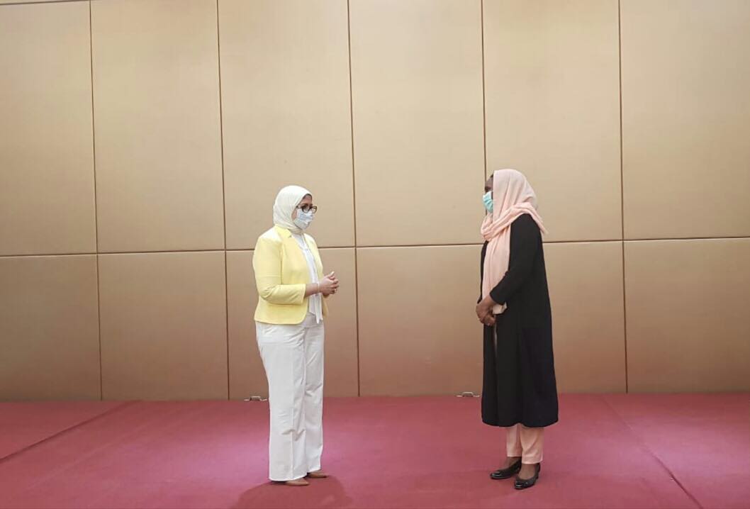 وزيرة الصحة ونظيرتها السودانية 