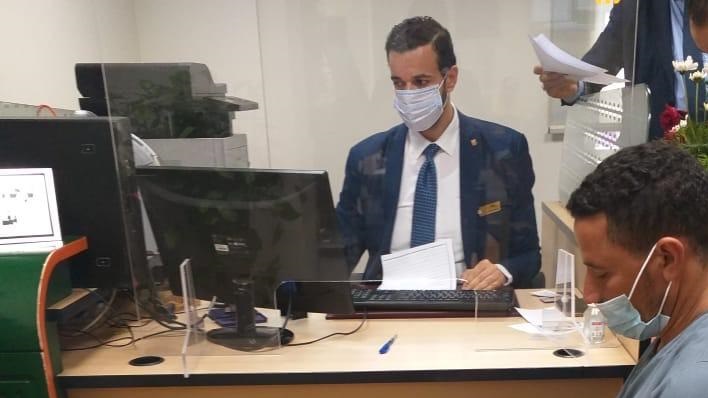  صرف مستحقات المزارعين من البنك