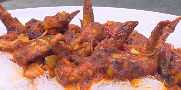 طريقة عمل اجنحة الدجاج الحارة