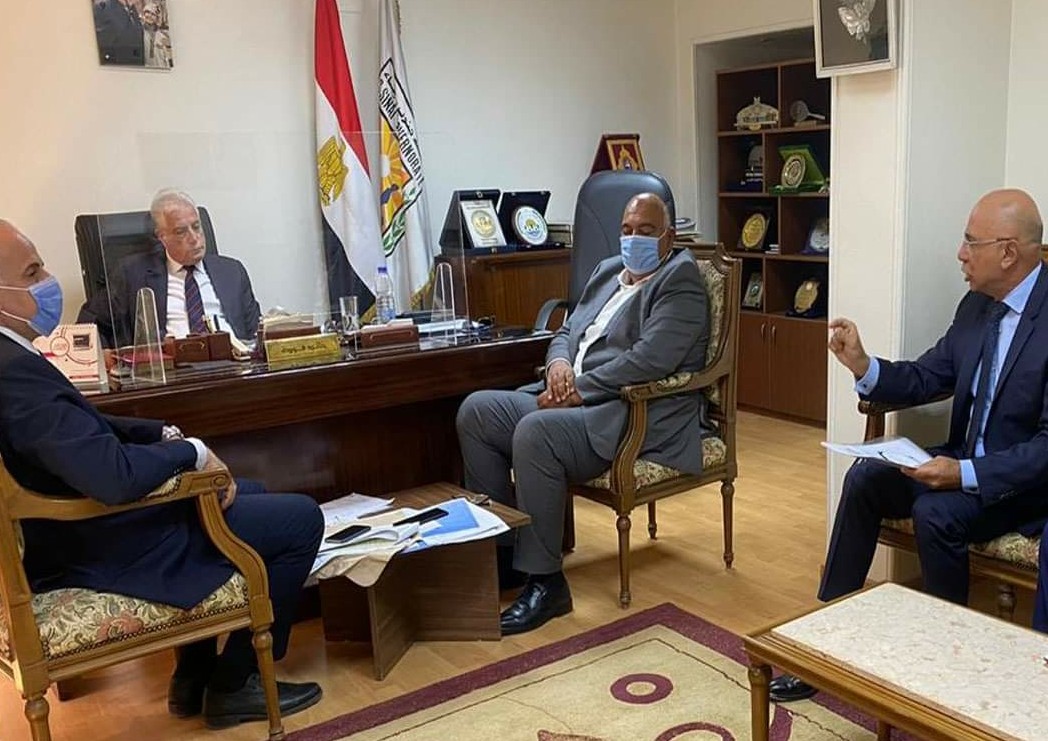 محافظ جنوب سيناء يبحث حل مشكلات الفنادق مع إحدى شركات الطاقة