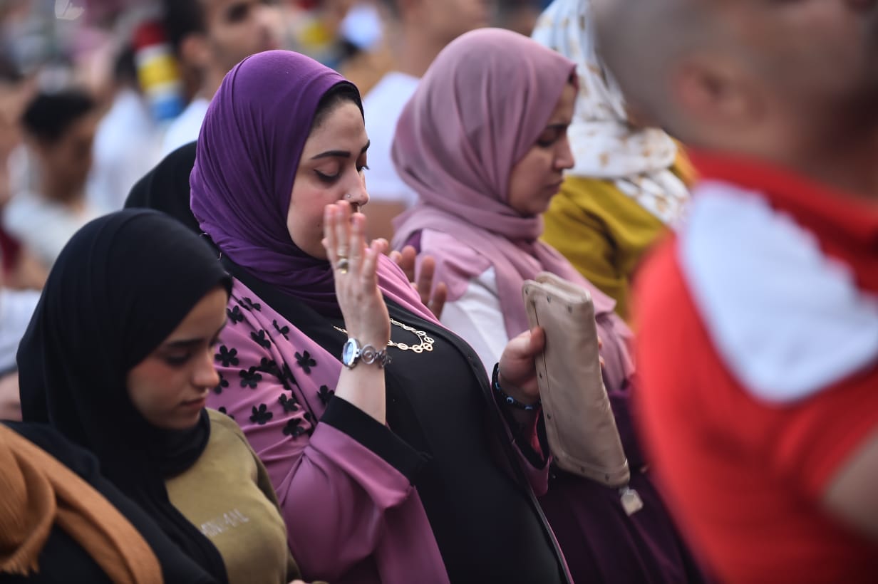 صلاة المرأة في الأماكن العامة