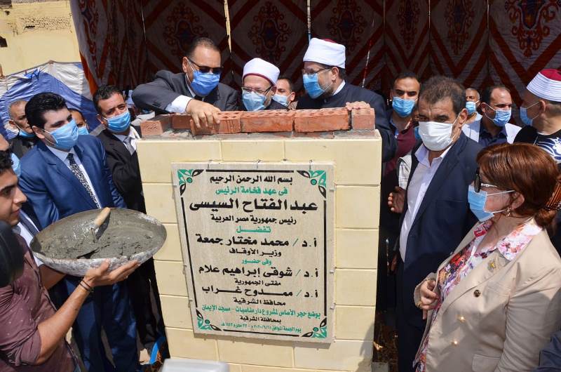 وزير الاوقاف يضع حجر اساس مسجد الايمان 