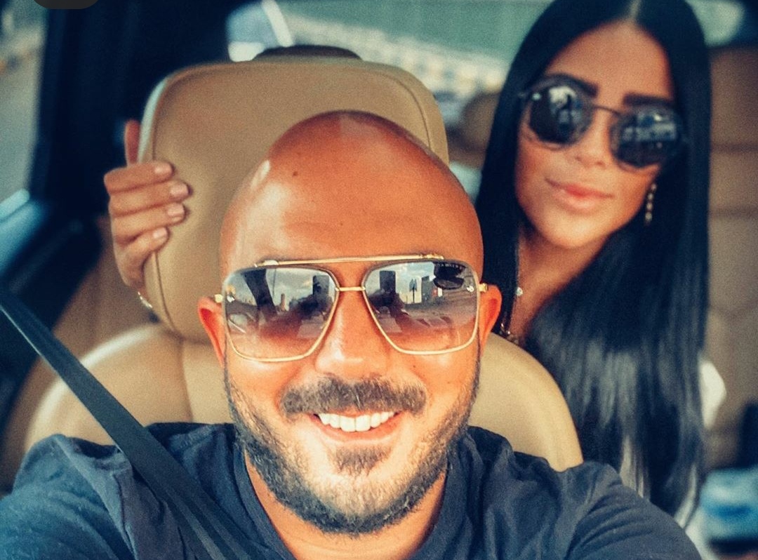 العسيلي وزوجته