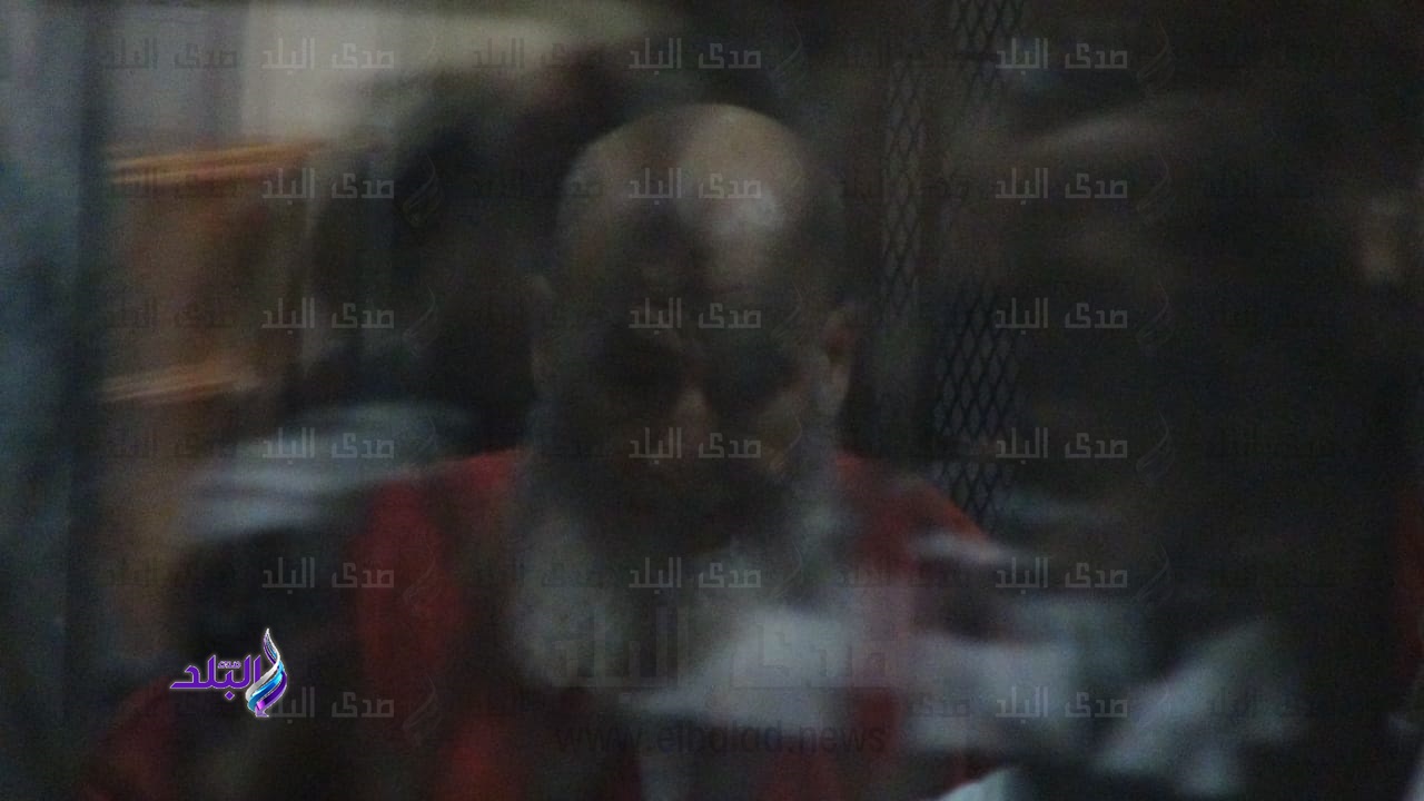 قيادات الاخوان داخل قفص الاتهام