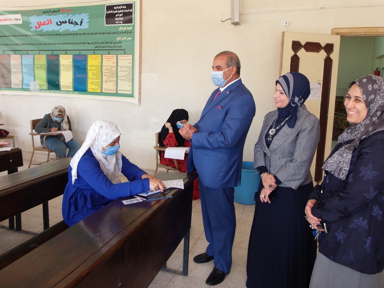 رئيس جامعة الأزهر يتفقد الامتحانات