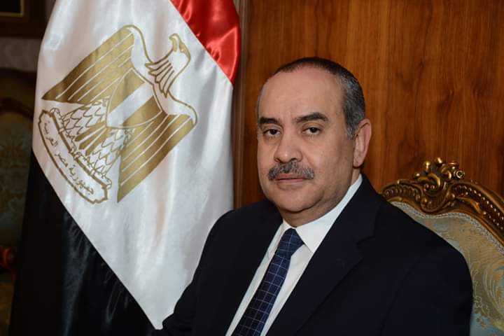 الطيار محمد منار وزير الطيران المدني