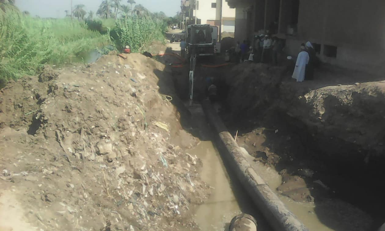 خط طرد صرف صحي رئيسي بأسيوط
