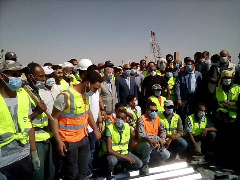 وزير النقل يتفقد محور سمالوط